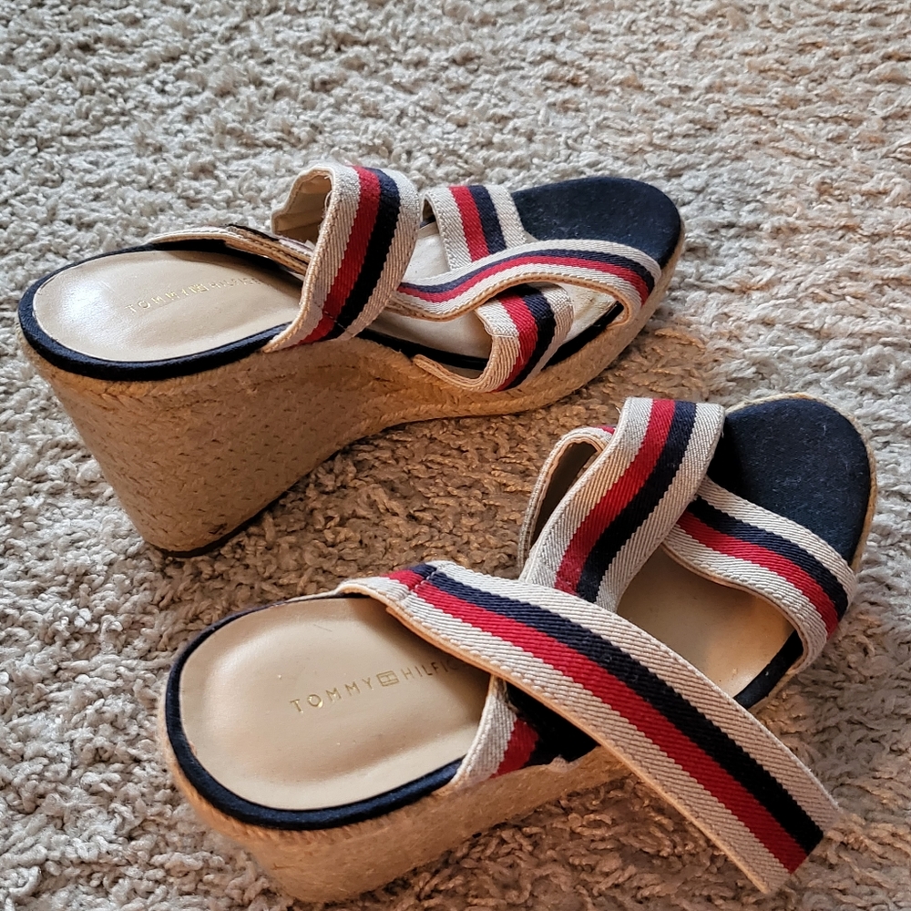 Women's shoes